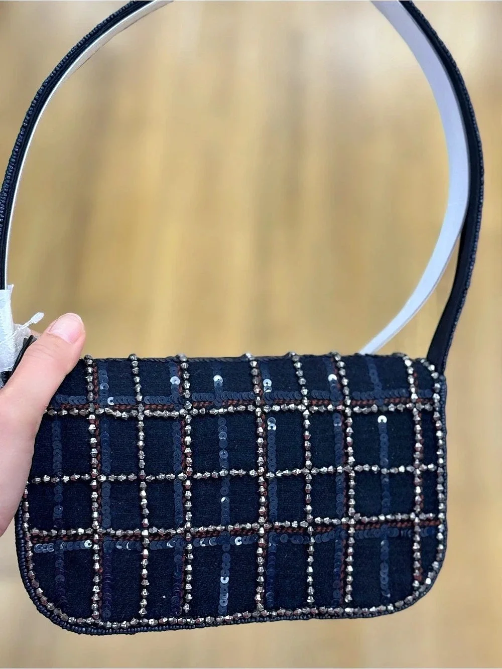 Shrimps beaded shoulder